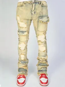 Men's distressed stacked flare cargo jeans, stylish washed denim pants with multi pockets.