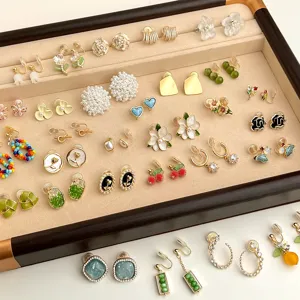Fashionable non-pierced clip-on earrings set, trendy ear jewelry for daily elegant wear.