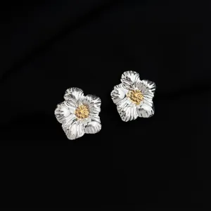 Silber- und goldfarbene Blumen-Ohrclips, schickes Metall-Blumen-Ohrschmuck ohne Ohrloch.