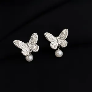 Zarte silberne Schmetterling Perle Ohrclips, süßer cooler Schmuck für Damen Alltag.