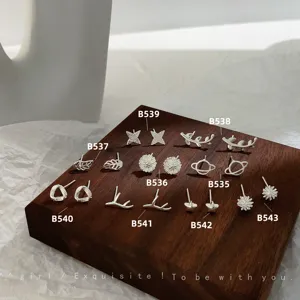 Minimalistische Versilberte Kupfer Kleine Ohrstecker Für Damen Einfache Geometrische Stern Blume Blatt Kreuz Geweih Formen Schmuck Geschenk