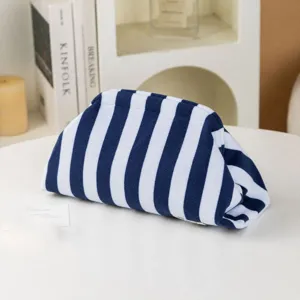Blau weiße gestreifte Frottee Wolken Kosmetiktasche stilvolle Clutch Tasche für Damen Alltag.