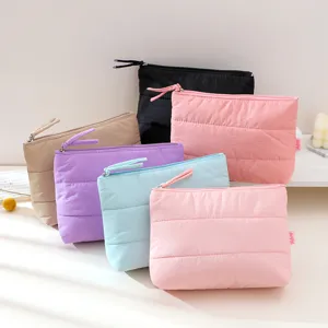 Puffy Quilted Cosmetic Bag Waterproof Travel Toiletry Pouch Cloud Makeup Bag Lightweight Portable Zipper Pouch
