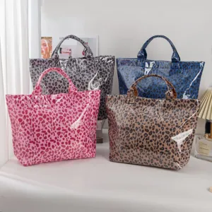 Transparente PVC-Leopardenmuster-Tragetasche, grosse Handtasche fuer Sommer Strandreisen.