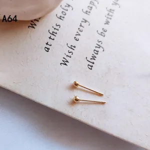 Minimalistische vergoldete Kugel Ohrstecker für Damen, zarte und elegante Alltagsaccessoires.