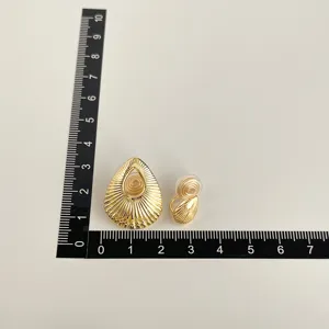 Verstärkte Ohrclips, 18K vergoldet, schmerzfreie Spulenpolster für ungeohrte Ohren ideal.