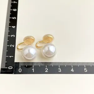 Perlen Clip Ohrringe fur Ohrlocher, vergoldete Modeschmuck Ohrringe elegantes Design.
