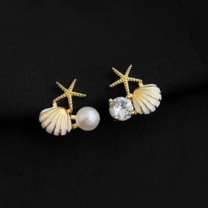 Asymmetrische vergoldete Seestern Muschel Perle und Zirkon Clip-Ohrringe fuer Damen Mode Stil.