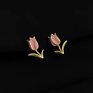 Eleganti orecchini a clip con tulipano in smalto rosa, gioielli floreali placcati oro.