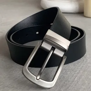 Classic men's black leather belt with silver metal pin buckle for business and casual wear.