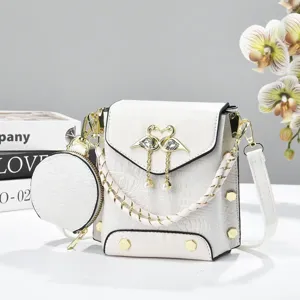 Sac Bandoulière pour Femmes Minimaliste Urbain Cuir PU Motif Crocodile Petit Sac Carré avec Chaîne et Perle Sac Quotidien