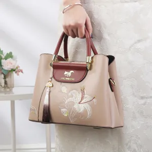 Women's PU Leather Handbag Chinese National Style Floral Embroidery Shoulder Crossbody Bag Vintage Top Handle Commuter Bag