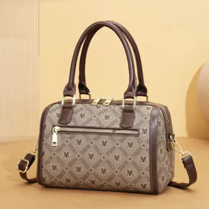 Fashion large capacity retro pillow shoulder bag, versatile crossbody handbag for women daily use.