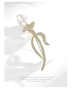 Baroque freshwater pearl tulip brooch, exquisite gold-tone crystal pin for women's elegant outfit.
