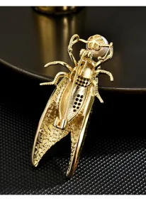 Exquisite gold cicada brooch back detail, elegant pearl accent, premium fashion jewelry accessory.