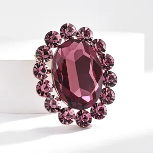 Broche en cristal française de luxe léger pour femme, élégant accessoire de corsage reine.