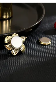 Exquisite floral magnetic brooch for women, elegant anti-glare shirt collar snap button accessory.