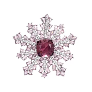 Sweet exquisite double-layer snowflake brooch, romantic pink crystal and elegant fashion pin for women