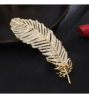 Luxury rhinestone feather brooch gold metal fashion suit pin clothing accessories jewelry
