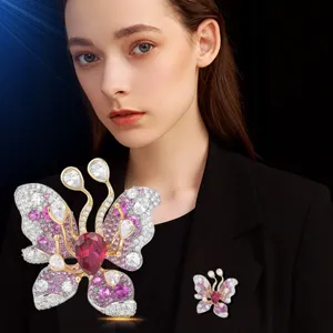 Luxus rote Zirkonia Schmetterling Brosche für Damen, elegante Statement Mantel Anstecknadel