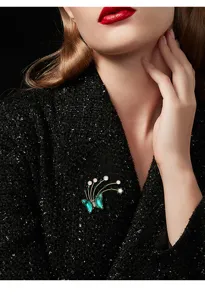 Elegant butterfly zircon brooch, vintage green crystal lapel pin for women suit dress