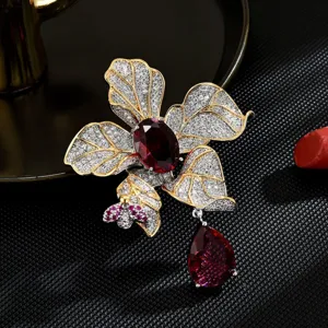 Vintage Red Rhinestone Phoenix Flower Brooch For Women Elegant Copper Electroplated Pin For Coat Banquet Dress Jewelry