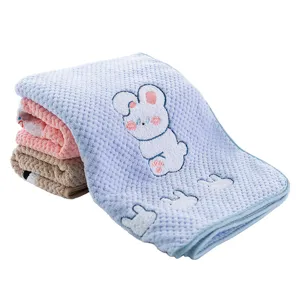 Serviette absorbante pour animaux avec broderie lapin, séchage rapide pour chiens et chats.