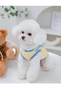 Gilet a quadri carino per cucciolo con zainetto, vestito confortevole per la primavera e l'estate.