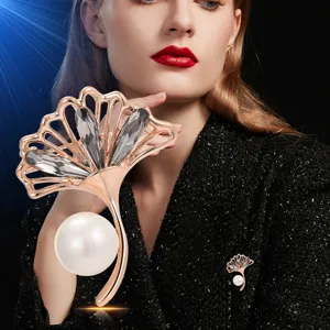 Elegant ginkgo leaf brooch pin with faux pearl and grey crystal for women winter coat accessory