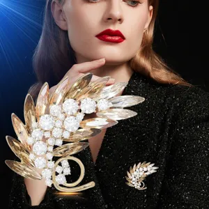 Fashion crystal feather brooch elegant rhinestone lapel pin suit jewelry accessories