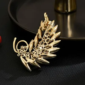 Exquisite gold crystal feather brooch pin elegant suit accessories for women fashion jewelry