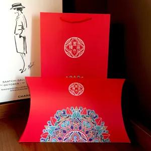 Rotes Schal Geschenkbox Set Papier Verpackungsbox Und Geschenktüte Mit Traditionellem Chinesischen Blumenmuster Für Seidenschal Geschenk