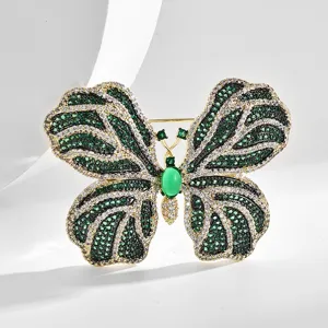 Broche papillon en zircon vert vintage de luxe pour femme élégante épingle manteau