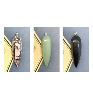 Naturstein Tropfen Anhänger Kristall Schmuck DIY handgemachte Zubehör Variante Detailansicht.