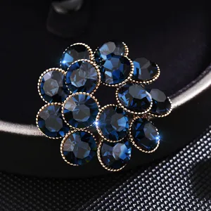 Élégante broche fleur cristal bleu pour femmes mode strass épingle de costume accessoires