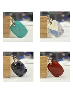 Naturstein rechteckiger Anhänger facettierter Kristall DIY Halskette Schmuck Detailansicht.