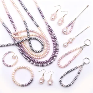 Buntes Kunstperlen Schmuckset mit Farbverlauf Ketten, Armbändern Ohrringen und Schlüsselanhängern.