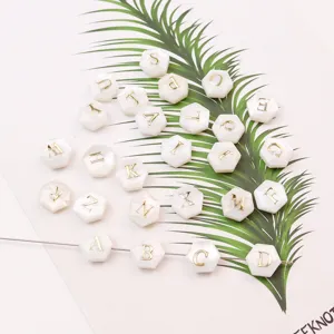 Cuentas de concha natural hexagonales letras accesorios de fabricación de joyas DIY