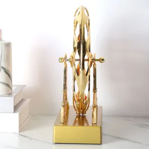 Goldene kinetische Kunst Perpetuum Mobile Schreibtisch Dekoration Himmels Chaos Pendel Ornament.