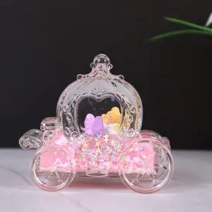 Transparant plastic koets vloeistof speelgoed detail, glitter ster decoratie gift.