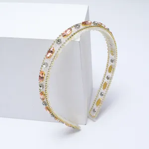 Serre-tête fin en strass cristal élégant, accessoire de cheveux brillant pour femme.