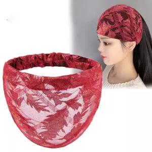 Fascia larga in pizzo rosso per donna, copricapo in rete trasparente, elegante accessorio.