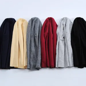 Détail bonnet de nuit fin en coton pur, turban uni respirant pour femme, souple et coloré.