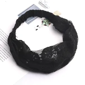 Fascia per capelli larga in pizzo nero da donna, accessorio moda con cerchietto floreale.