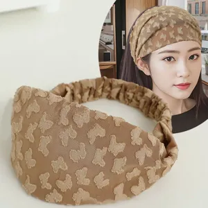 Elegante fascia per capelli larga da donna, cerchietto comodo per uso quotidiano, accessorio chic.