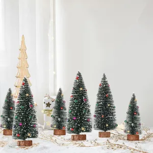Mini beflockter Weihnachtsbaum Tischdeko mit bunten Perlen und Holzsockel Set