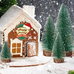 Mini arboles de Navidad flocados con base de madera, ideales para decoracion festiva.