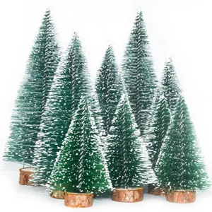 Mini arboles de navidad nevados con base de madera, perfectos para decoracion de escaparate.