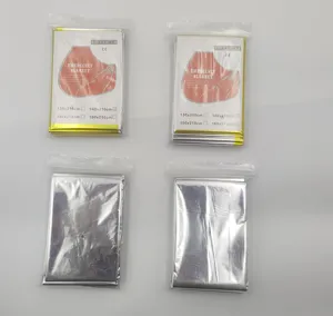 Couverture de survie d'urgence Mylar pour plein air, feuille thermique imperméable.