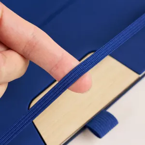 A5 notebook elastic band close-up view, high elasticity business notebook cover detail show.